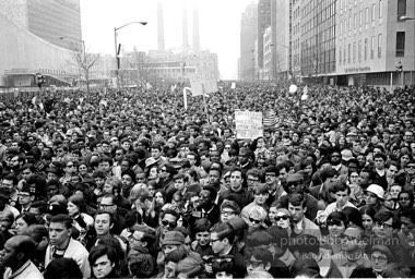 Martin Luther King led anti-Vietnam war protest. NYC, 1967. photo:Bob Adelman©Bob Adelman Estate.