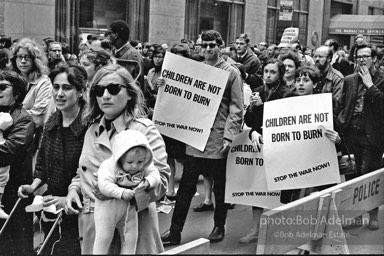 Martin Luther King led anti-Vietnam war protest. NYC, 1967. photo:Bob Adelman©Bob Adelman Estate.