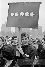 Martin Luther King led anti-Vietnam war protest. NYC, 1967. photo:Bob Adelman©Bob Adelman Estate.