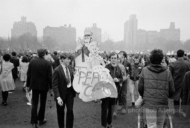 Martin Luther King led anti-Vietnam war protest. NYC, 1967. photo:Bob Adelman©Bob Adelman Estate.