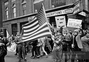 Martin Luther King led anti-Vietnam war protest. NYC, 1967. photo:Bob Adelman©Bob Adelman Estate.