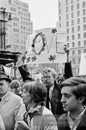 Martin Luther King led anti-Vietnam war protest. NYC, 1967. photo:Bob Adelman©Bob Adelman Estate.