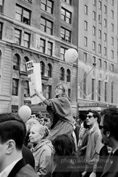 Martin Luther King led anti-Vietnam war protest. NYC, 1967. photo:Bob Adelman©Bob Adelman Estate.