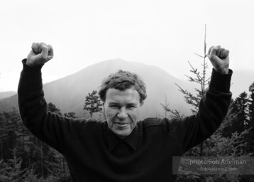Raymond Carver, near Round Mountain in the Olympic Mountains,Washington. (1984)