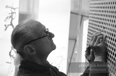 Roy Lichtenstein at wotk on his Chinese Landscape series. 1996.-photo©Bob Adelman, artwork ©Estate of Roy Lichtenstein Roy Lichtenstein at wotk on his Chinese Landscape series. 1996.-photo©Bob Adelman, artwork ©Estate of Roy Lichtenstein