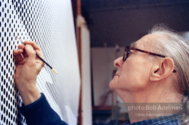 Roy Lichtenstein at wotk on his Chinese Landscape series. 1996.-photo©Bob Adelman, artwork ©Estate of Roy Lichtenstein