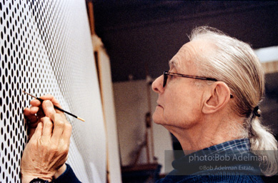 Roy Lichtenstein at wotk on his Chinese Landscape series. 1996.-photo©Bob Adelman, artwork ©Estate of Roy Lichtenstein