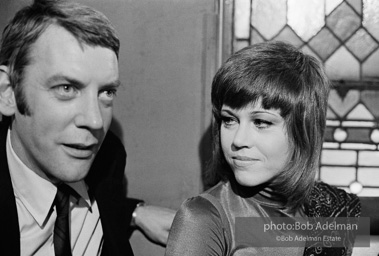 Donald Sutherland and Jane Fonda on the set during filming of the 1971 movie KLUTE.