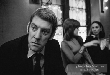 Donald Sutherland and Jane Fonda on the set during filming of the 1971 movie KLUTE.