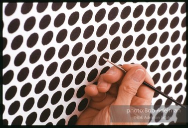 Perfect and Imperfect Paintings-Roy Lichtenstein. New York City, 1987. photo©Bob Adelman Estate, artworks ©Estate of Roy Lichtenstein.