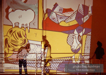 Roy Lichtenstein. Tel Aviv Mural, 1989. - photo©Bob Adelman Estate/Artwork ©Estate of Roy Lichtenstein.