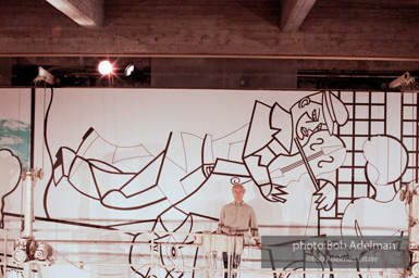 Roy Lichtenstein. Tel Aviv Mural, 1989. - photo©Bob Adelman Estate/Artwork ©Estate of Roy Lichtenstein.