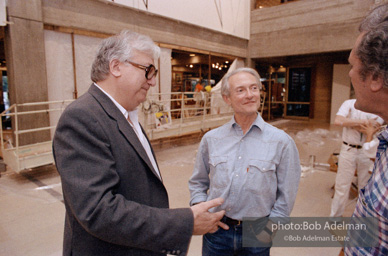 Roy Lichtenstein. Tel Aviv Mural, 1989. - photo©Bob Adelman Estate/Artwork ©Estate of Roy Lichtenstein.