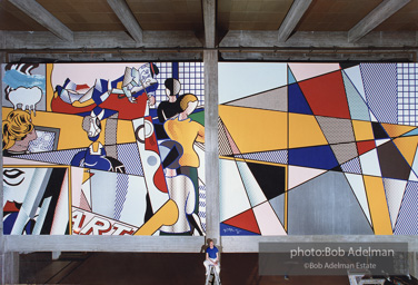 Roy Lichtenstein. Tel Aviv Mural, 1989. - photo©Bob Adelman Estate/Artwork ©Estate of Roy Lichtenstein.