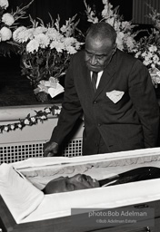 Mourner viewing King’s body, Sisters Chapel, Spelman College, Atlanta 1968.